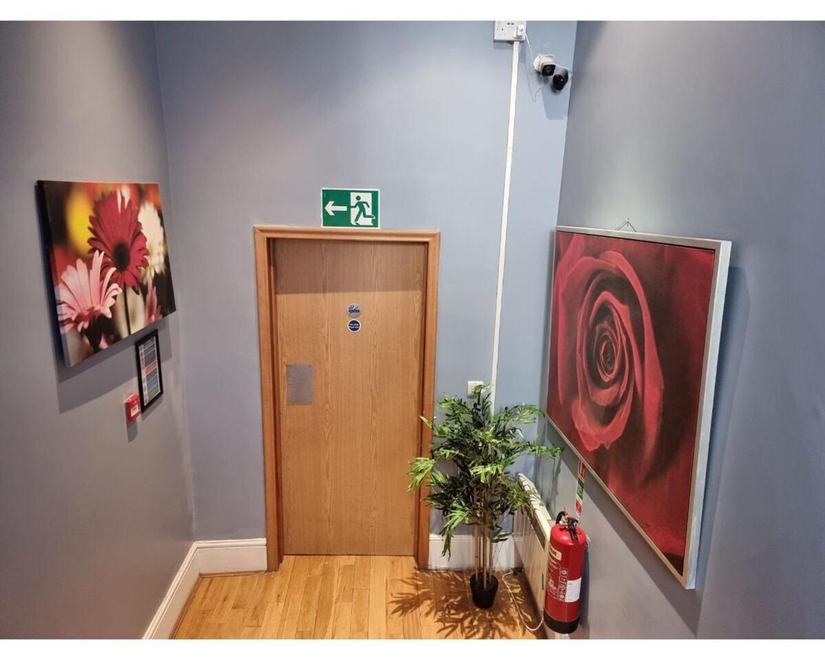 F101-First Floor Flat Fits 3 Near Hyde Park Apartment Londra Exterior foto