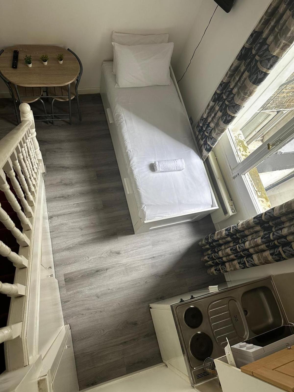 F101-First Floor Flat Fits 3 Near Hyde Park Apartment Londra Exterior foto